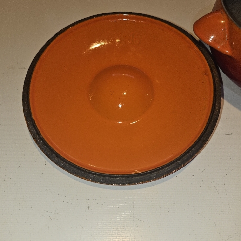 Le Creuset Cookware Pot - Picture 3 of 6